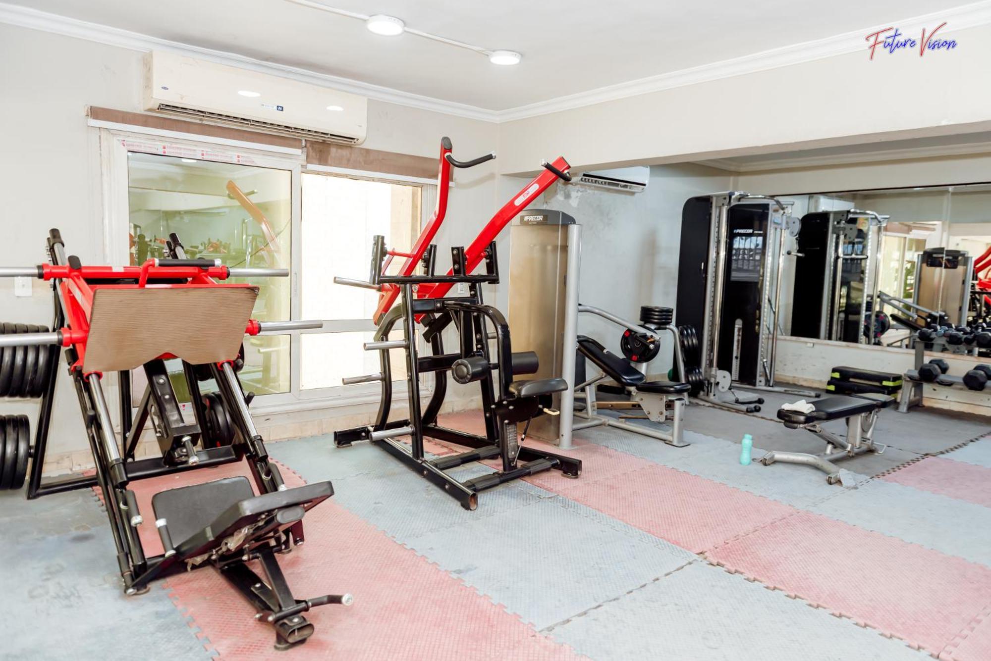 קהיר Rehana Plaza Hotel מראה חיצוני תמונה The gym at the Taj Bengal