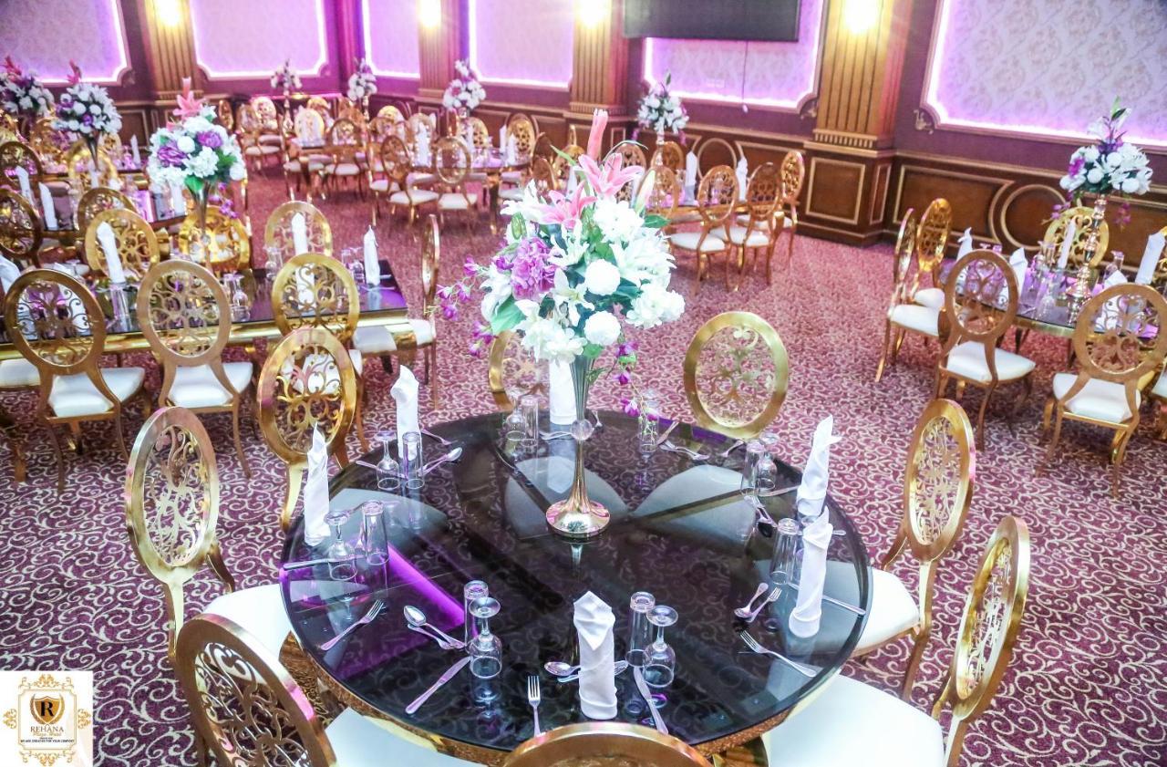 קהיר Rehana Plaza Hotel מראה חיצוני תמונה A wedding reception at the Taj Bengal